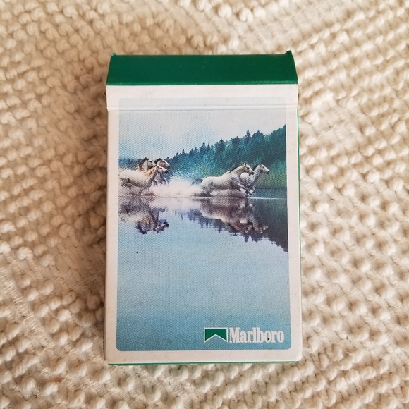 Vintage 1989 Philip Morris Marlboro Playing Cards - Picture 2 of 6
